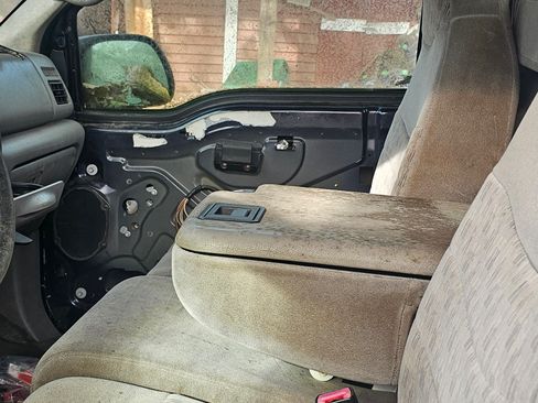 Used 2000 Ford F250 2WD Regular Cab Super Duty image 8