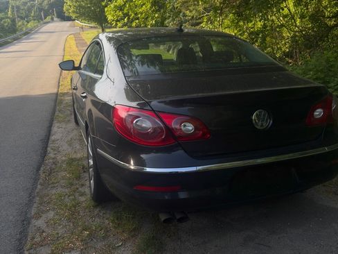 Used 2010 Volkswagen CC Sport FWD image 2