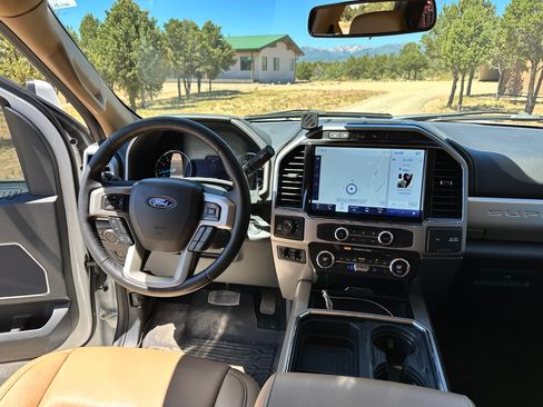 Used 2022 Ford F350 Lariat w/ Lariat Ultimate Package AWD/4WD image 17