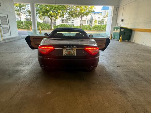 Used 2011 Maserati GranTurismo Convertible image 11