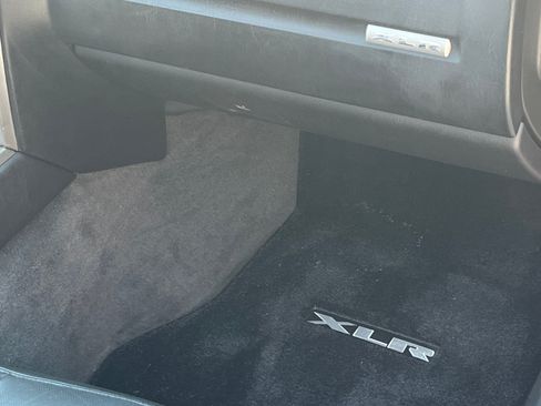 Used 2005 Cadillac XLR image 19