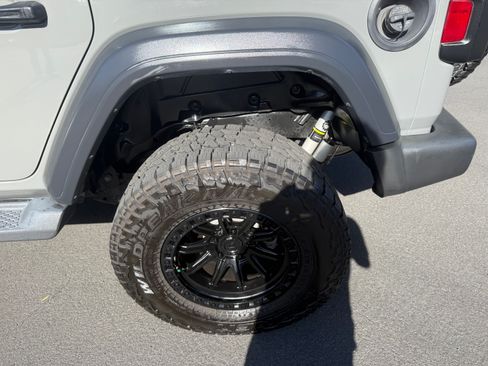 Used 2019 Jeep Wrangler Unlimited Sport S AWD/4WD image 4