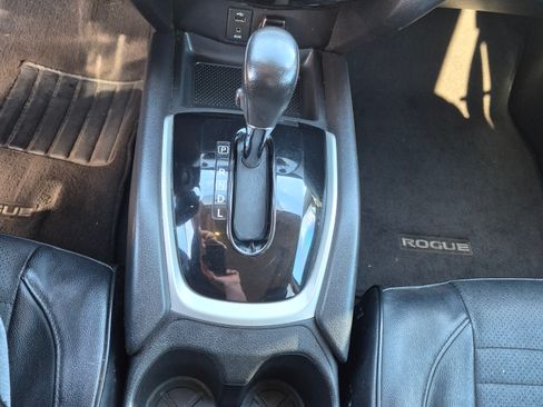 Used 2015 Nissan Rogue SL w/ SL Premium Package image 11