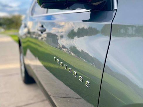 Used 2019 Chevrolet Traverse LT FWD image 20