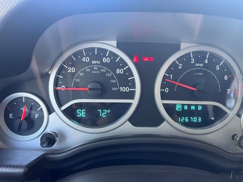 Used 2007 Jeep Wrangler Unlimited Sahara RWD image 4