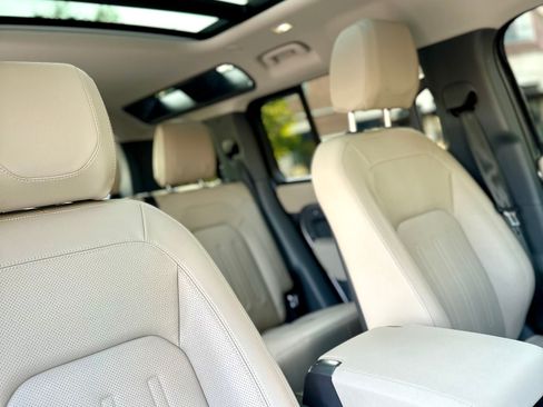 Used 2022 Land Rover Defender 110 S image 20