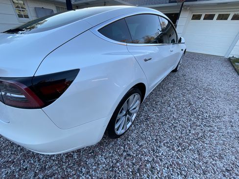 Used 2019 Tesla Model 3 Standard Range Plus image 6