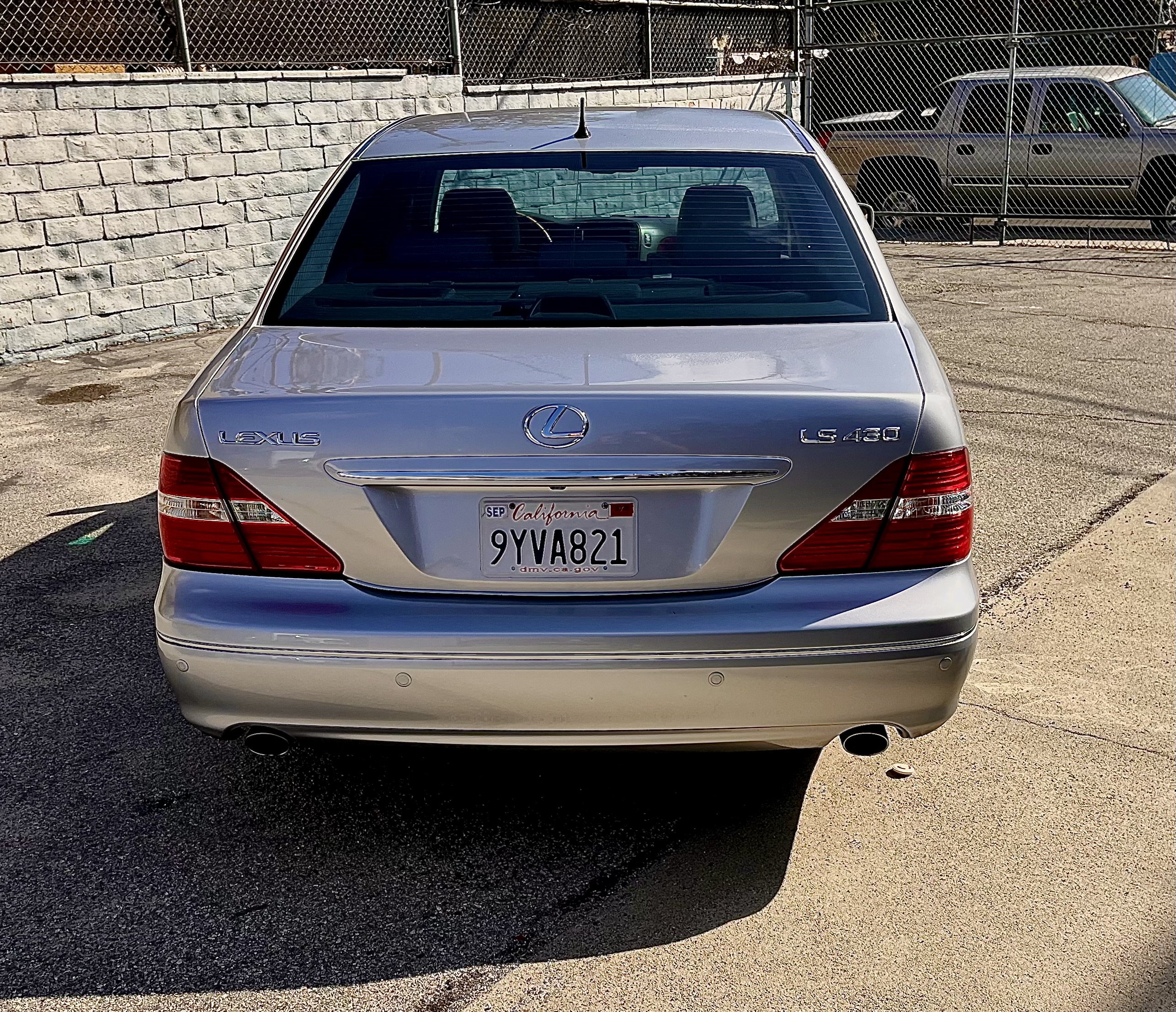 Used 2004 Lexus LS 430 RWD image 4