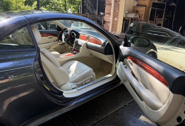 Used 2007 Lexus SC 430 Convertible w/ Preferred Accessory Pkg RWD image 9