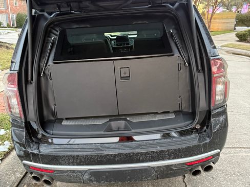 Used 2024 Chevrolet Suburban High Country w/ Max Trailering Package AWD/4WD image 8