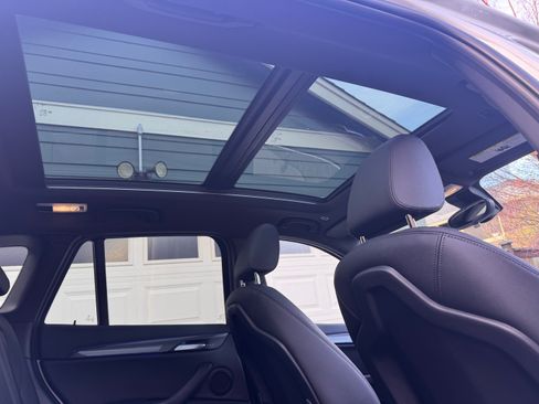 Used 2020 BMW X1 xDrive28i image 10