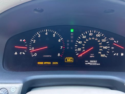 Used 2003 Lexus LS 430 RWD image 4