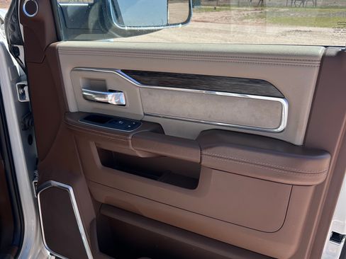 Used 2021 RAM 3500 Laramie AWD/4WD image 13