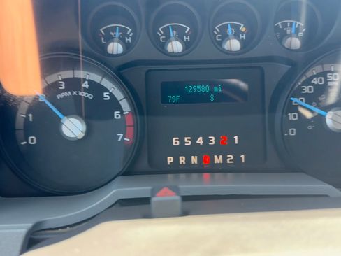 Used 2014 Ford F250 XL w/ Power Equipment Group RWD image 10