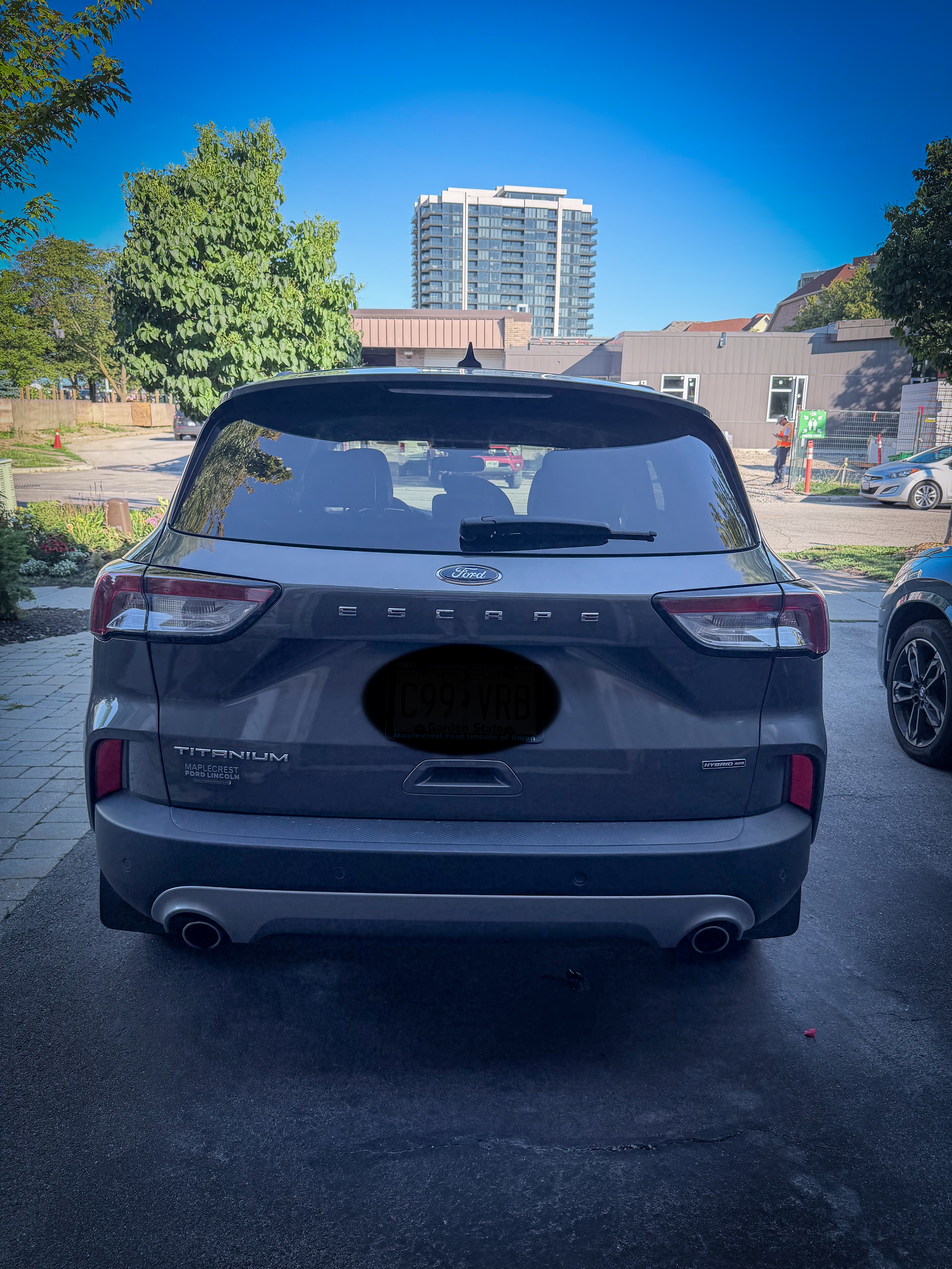Used 2022 Ford Escape Titanium w/ Titanium Elite Package AWD/4WD image 2
