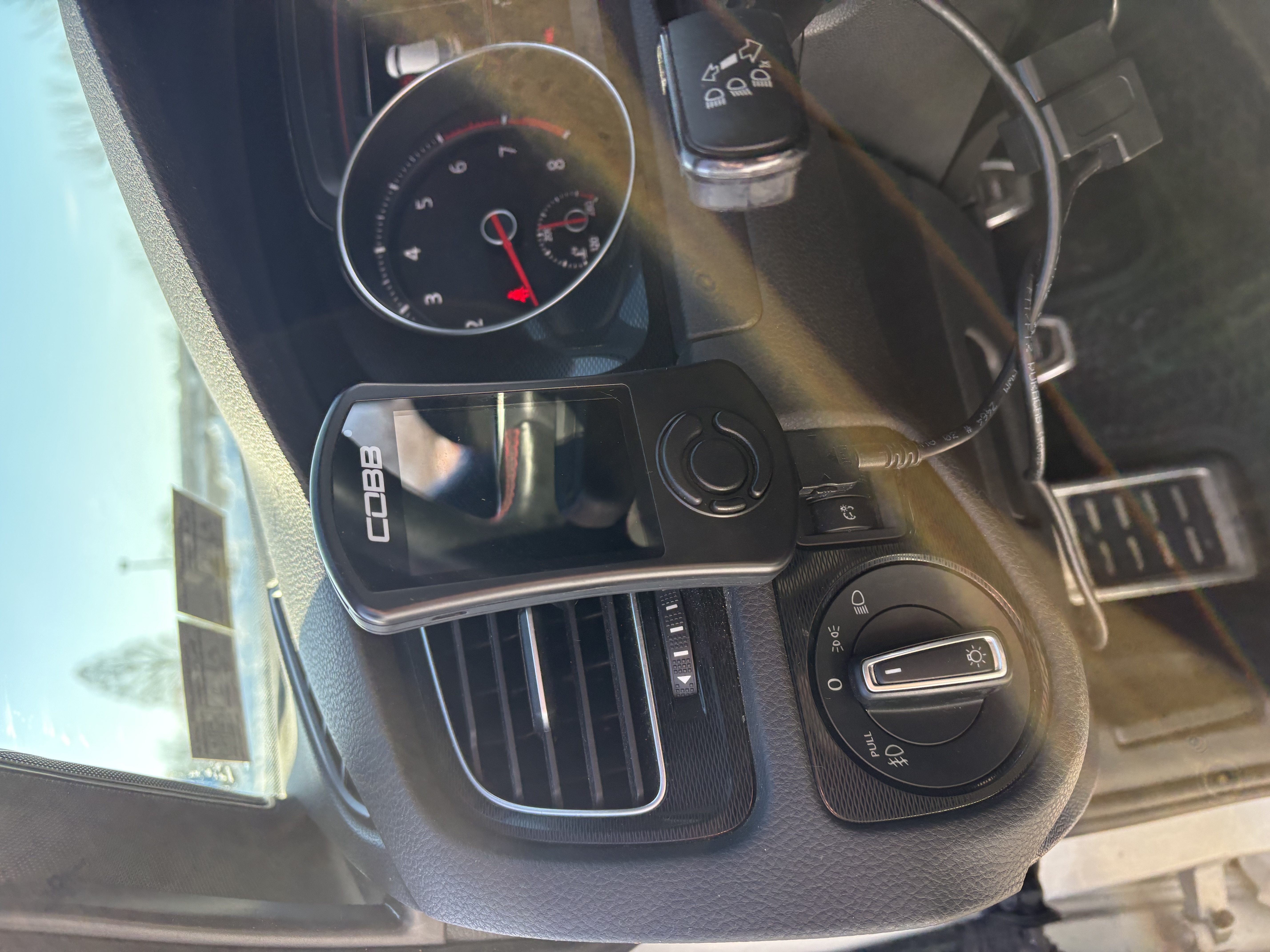 Used 2017 Volkswagen Golf 4-Door FWD image 19