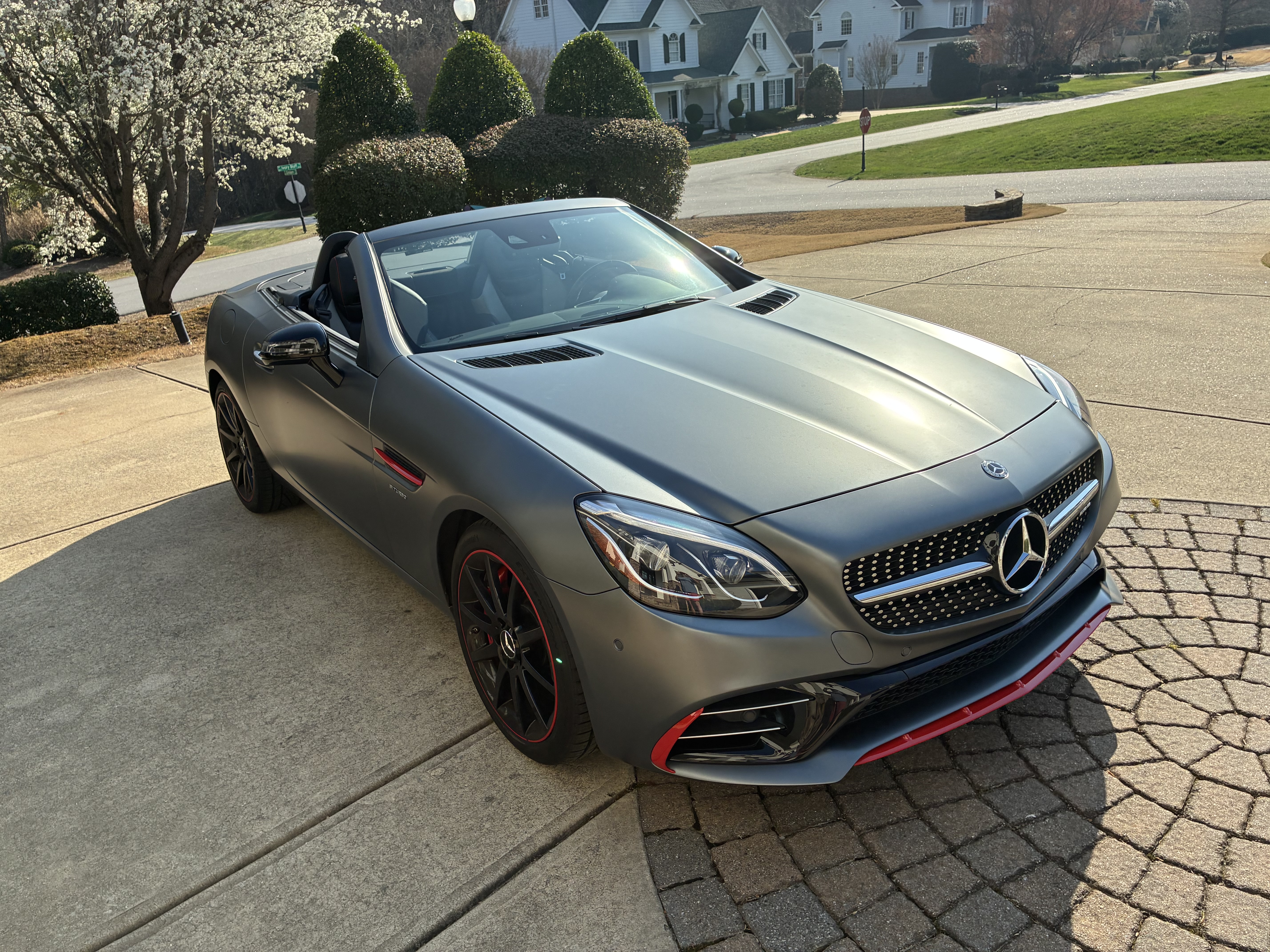 Used 2019 Mercedes-Benz SLC 43 AMG image 1