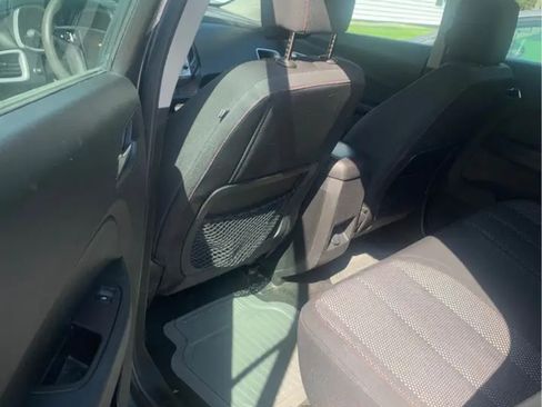Used 2017 Chevrolet Equinox LS AWD/4WD image 9