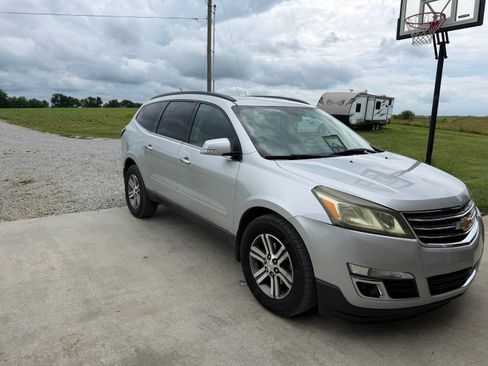 Used 2016 Chevrolet Traverse LT AWD/4WD image 1