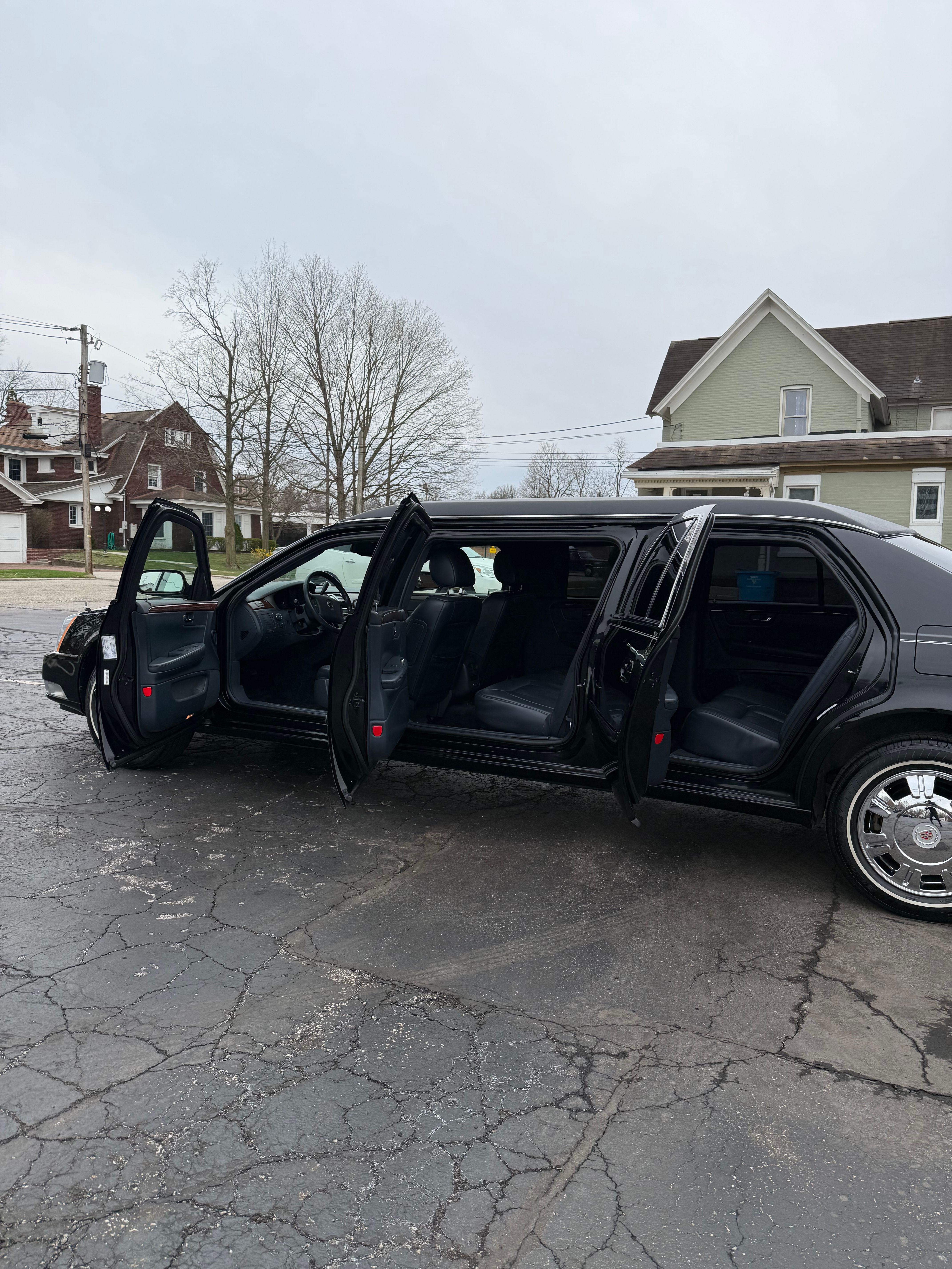 Used 2008 Cadillac DTS Limousine FWD image 5