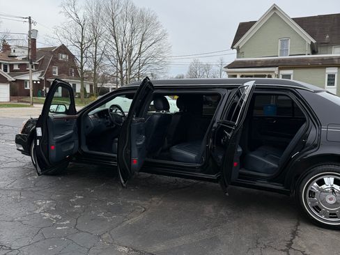 Used 2008 Cadillac DTS Limousine image 5