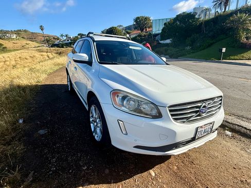Used 2016 Volvo XC60 T5 image 5