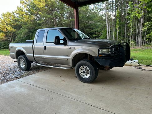 Used 2002 Ford F250 4x4 SuperCab Super Duty image 1
