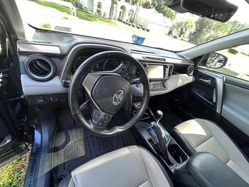 Used 2018 Toyota RAV4 Limited w/ Advanced Technology Package AWD/4WD image 11