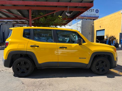 Used 2015 Jeep Renegade Sport w/ Power & Air Group image 15