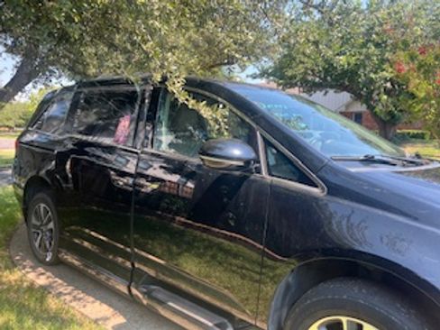 Used 2015 Honda Odyssey Touring Elite image 5