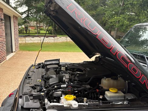 Used 2019 Jeep Wrangler Unlimited Rubicon AWD/4WD image 9