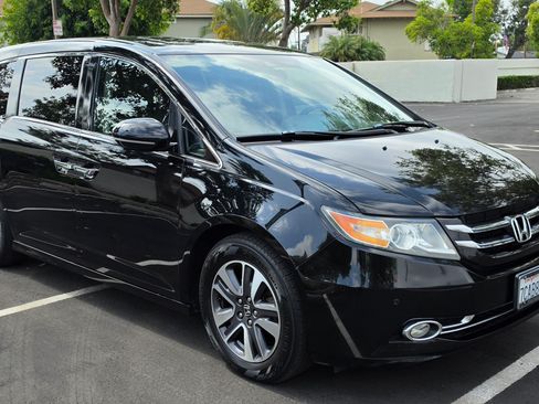 Used 2014 Honda Odyssey Touring Elite image 10