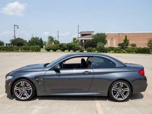 Used 2015 BMW M4 Convertible RWD image 4