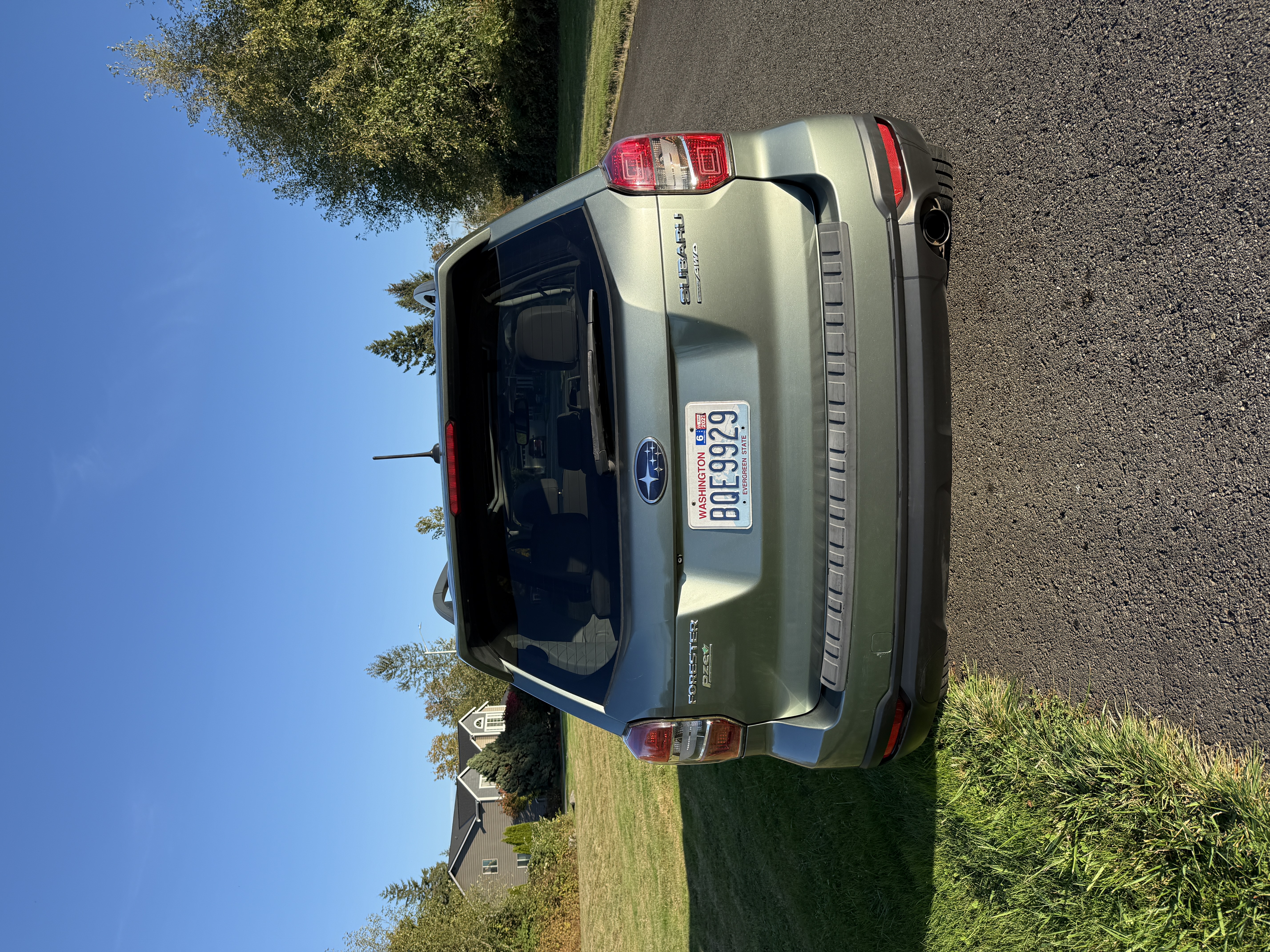 Used 2014 Subaru Forester 2.5i Limited w/ Popular Package #2 AWD/4WD image 5