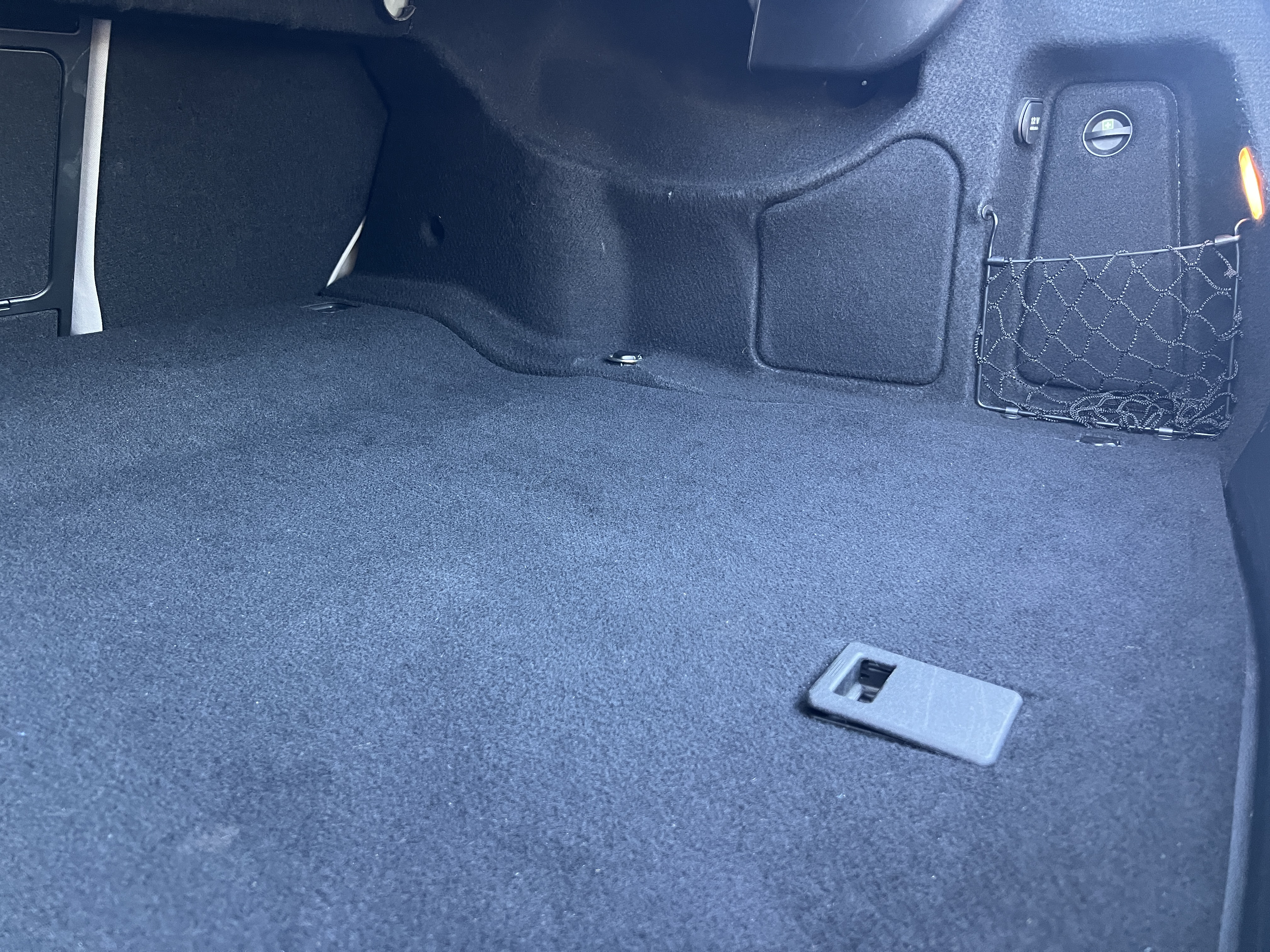 Used 2013 Mercedes-Benz E 350 Sedan image 28