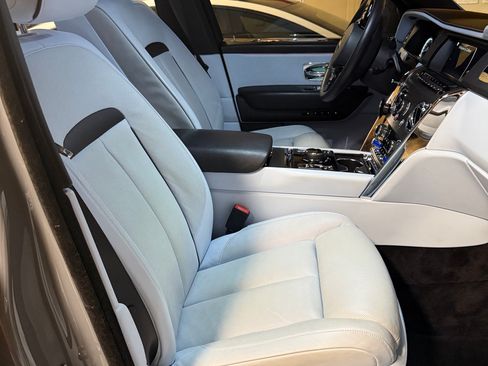 Used 2023 Rolls-Royce Cullinan AWD/4WD image 14