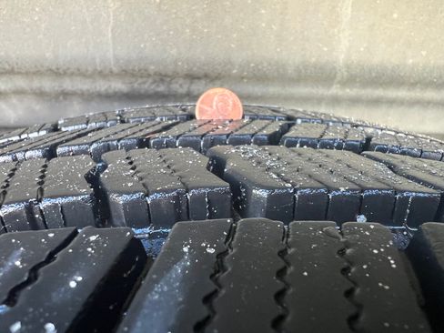 Used 2008 Chevrolet Silverado 1500 LT w/ 1LT Convenience Package image 8