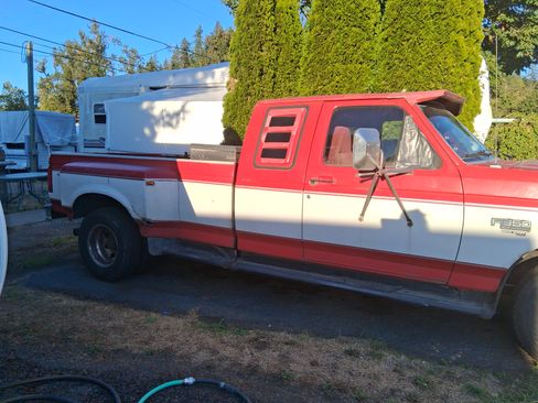 Used 1997 Ford F350 2WD SuperCab DRW image 2