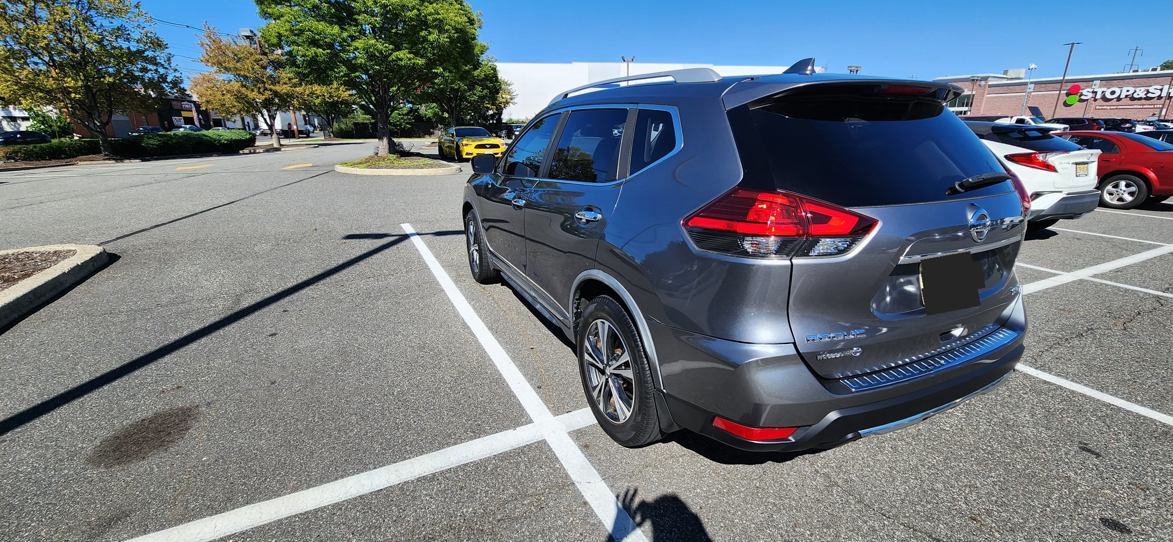 Used 2017 Nissan Rogue SL w/ SL Premium Package AWD/4WD image 6