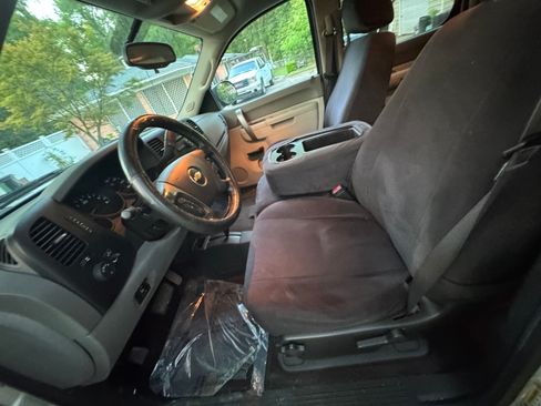 Used 2013 Chevrolet Silverado 1500 W/T AWD/4WD image 19
