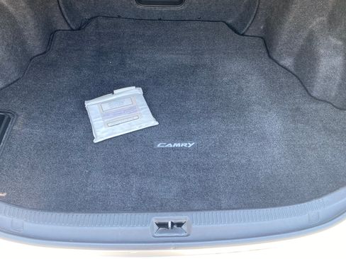 Used 2011 Toyota Camry SE image 15