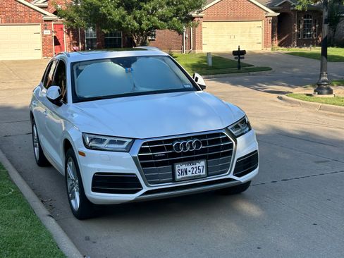 Used 2020 Audi Q5 2.0T Premium Plus w/ Premium Plus Package AWD/4WD image 5