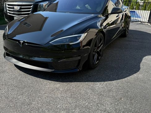 Used 2022 Tesla Model S Plaid AWD/4WD image 2