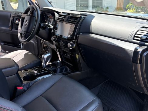 Used 2021 Toyota 4Runner TRD Off-Road Premium w/ Moonroof Package AWD/4WD image 12