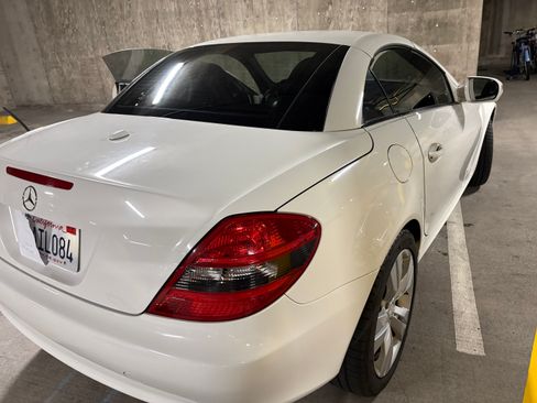 Used 2009 Mercedes-Benz SLK 350 image 9