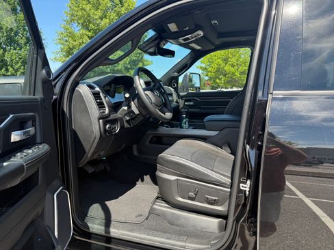 Used 2024 RAM 2500 Laramie w/ Night Edition AWD/4WD image 6