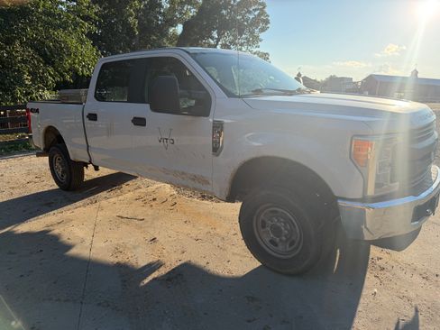 Used 2017 Ford F250 XL w/ XL Value Package AWD/4WD image 8