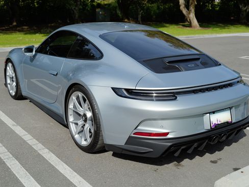 Used 2022 Porsche 911 GT3 image 6