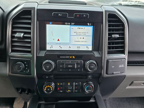 Used 2018 Ford F150 XLT w/ Equipment Group 302A Luxury image 19