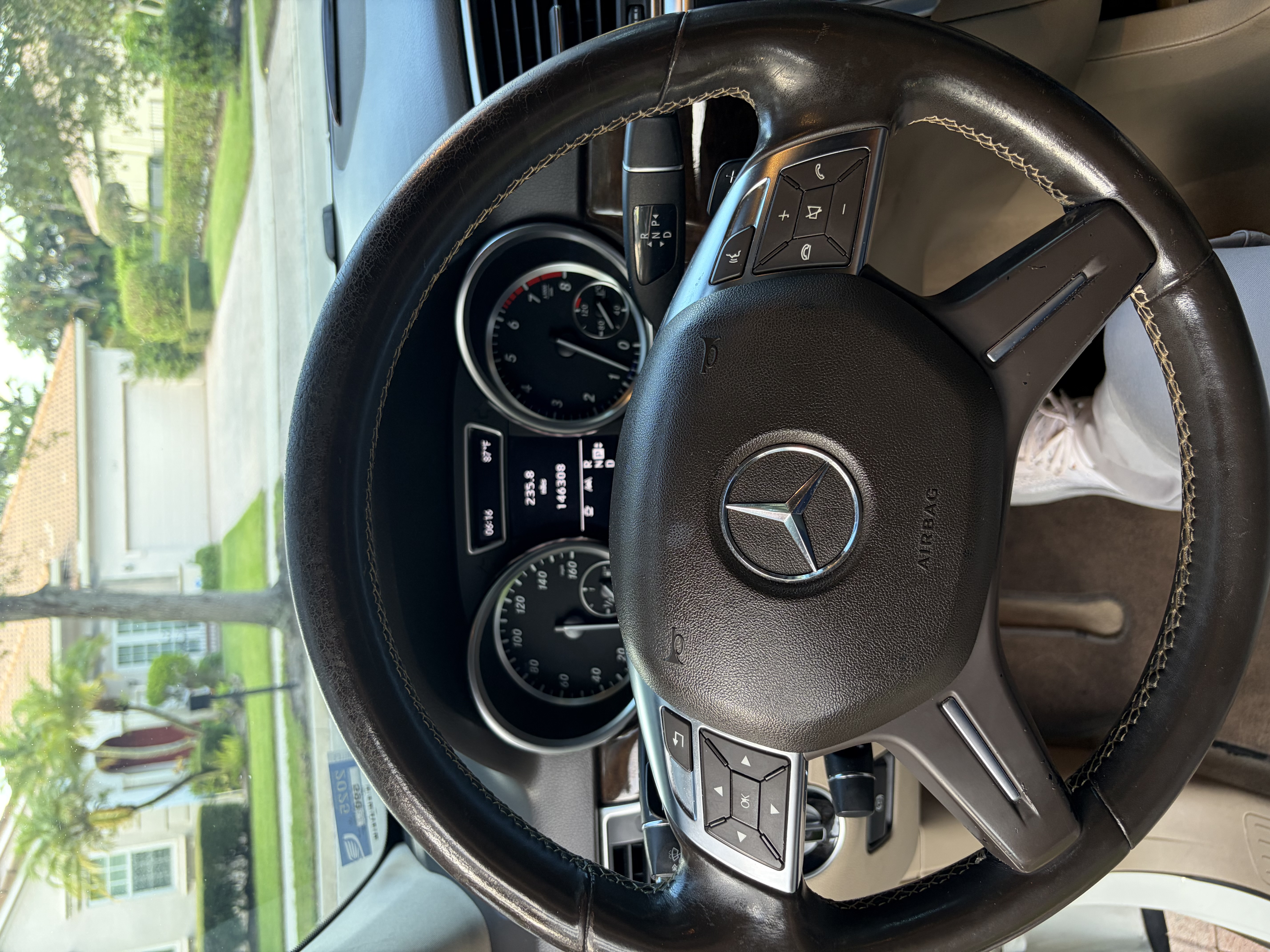 Used 2012 Mercedes-Benz ML 350 4MATIC image 9